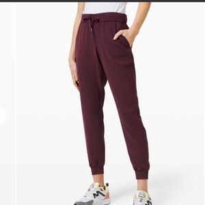 Lululemon On the Fly Jogger *Woven 6